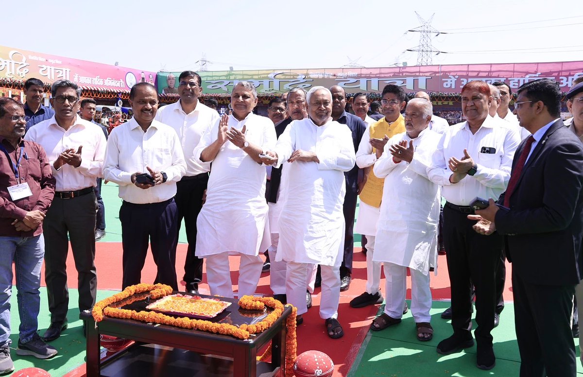 Nitish Kumar tweet media