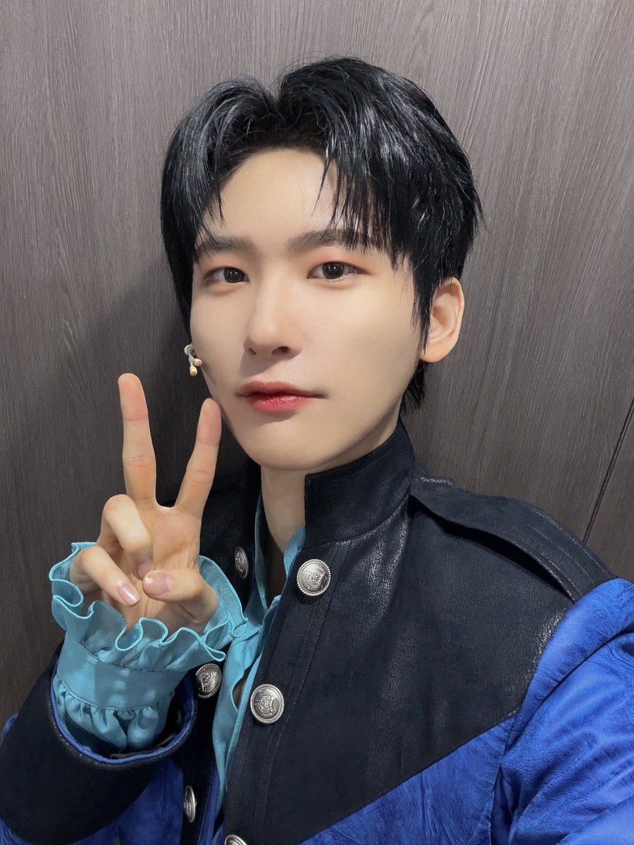 CRAVITY OFFICIAL tweet media