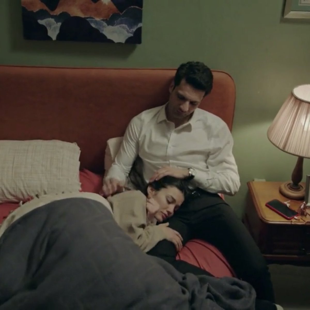 рони tweet media