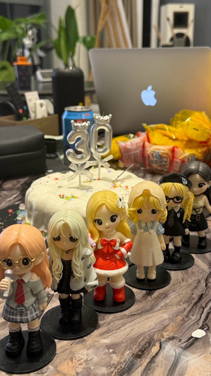 Handong Fans tweet media