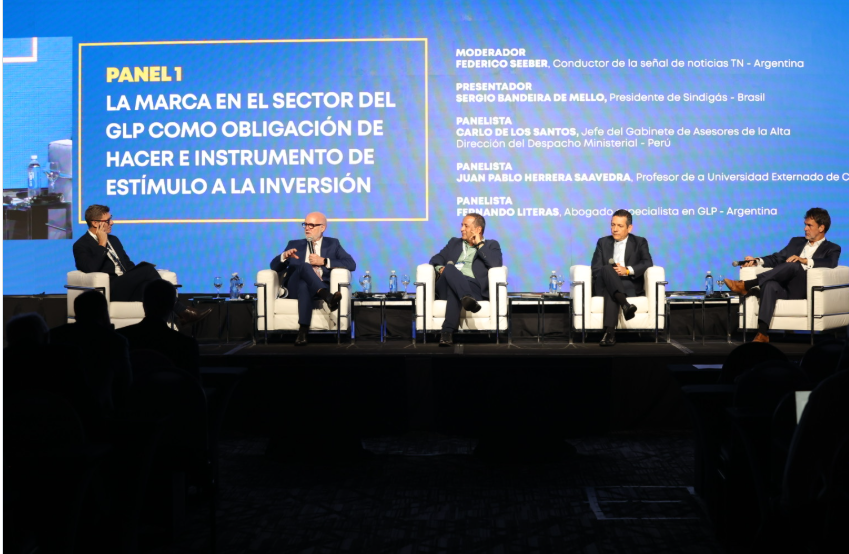 Economía UExternado tweet media