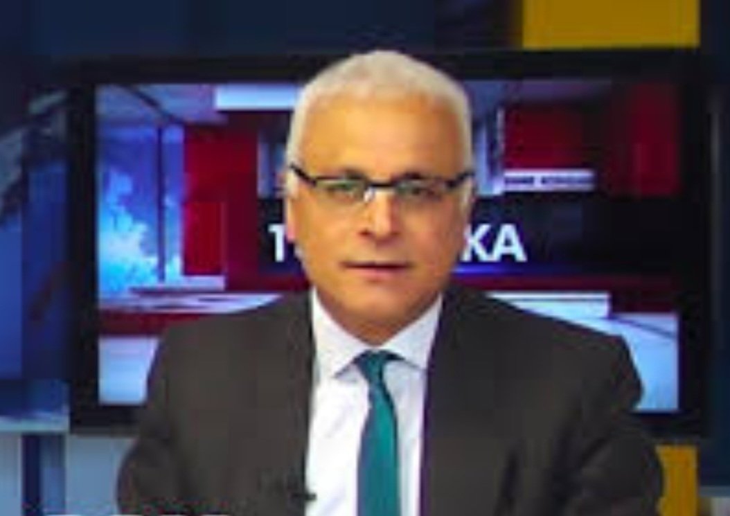 <a href="/aydinsule1/">Şule Aydın</a> <a href="/nihatsirdar/">Nihat Sırdar</a> Gerçekleri yazarak halkını aydınlatan cesur,dürüst onurlu gazetecilik yapan gazeteciler
yalnız değildir.
<a href="/ismailari_/">İsmail Arı</a>
<a href="/alicanuludag/">Alican Uludağ</a>
<a href="/merdanyanardag/">Merdan Yanardağ</a>
Daima Halkının yanında yer alan, Halkının haber alma hakkını savunan gazetecilerin,halk da daima yanında olacaktır.