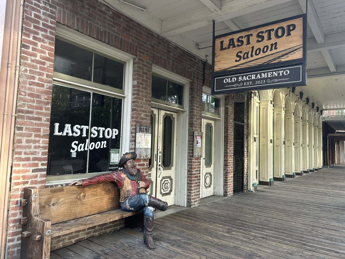 JacquesDoucet's tweet image. 🎶 Go west young man… 🎶 @LSUwbkb #Sweet16 #LSU #Sacramento