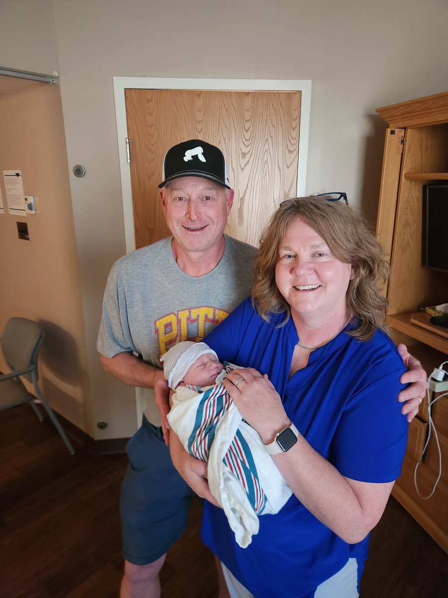 Eddie Lomshek tweet media