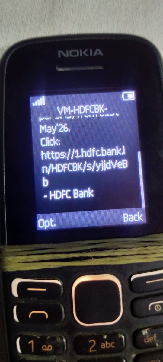 swigZomComplain's tweet photo. @HDFCBank_Cares I've no account in your hdfc bank but still I'm getting this SMS from your end. Tell me if it's fake or someone is running an account on my phone number. https://t.co/hdSATCRRDh