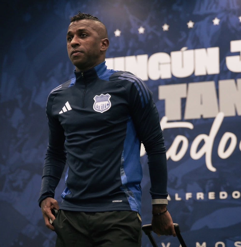 Ronald Pin tweet media