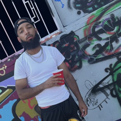Talk2Em_Pook's tweet photo. #NewProfilePic https://t.co/I9H3lmpnS7