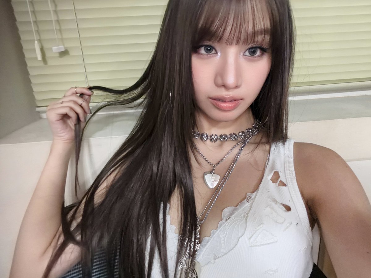 ชีสวยขนาดนี้ชั้นไม่แปลกใจที่การปรากฏตัวของชีจะทำสตูแตกนะ