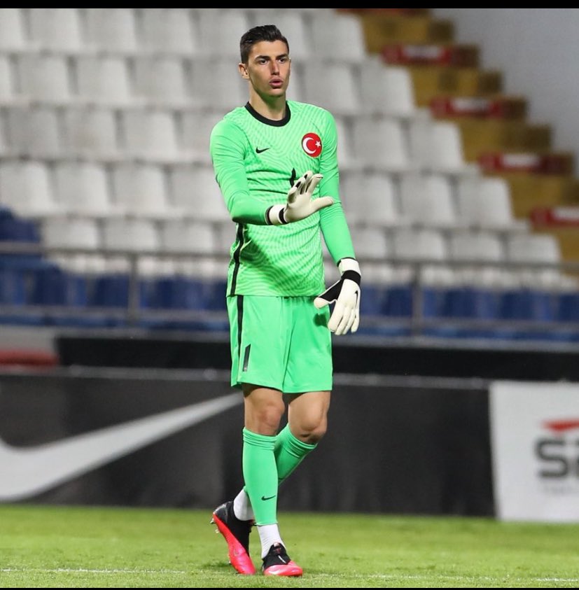 AragornJk tweet media