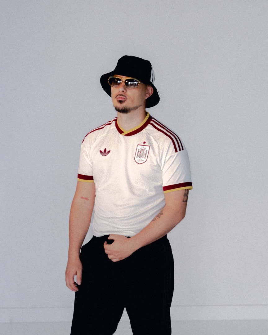 Fleek Mag tweet media