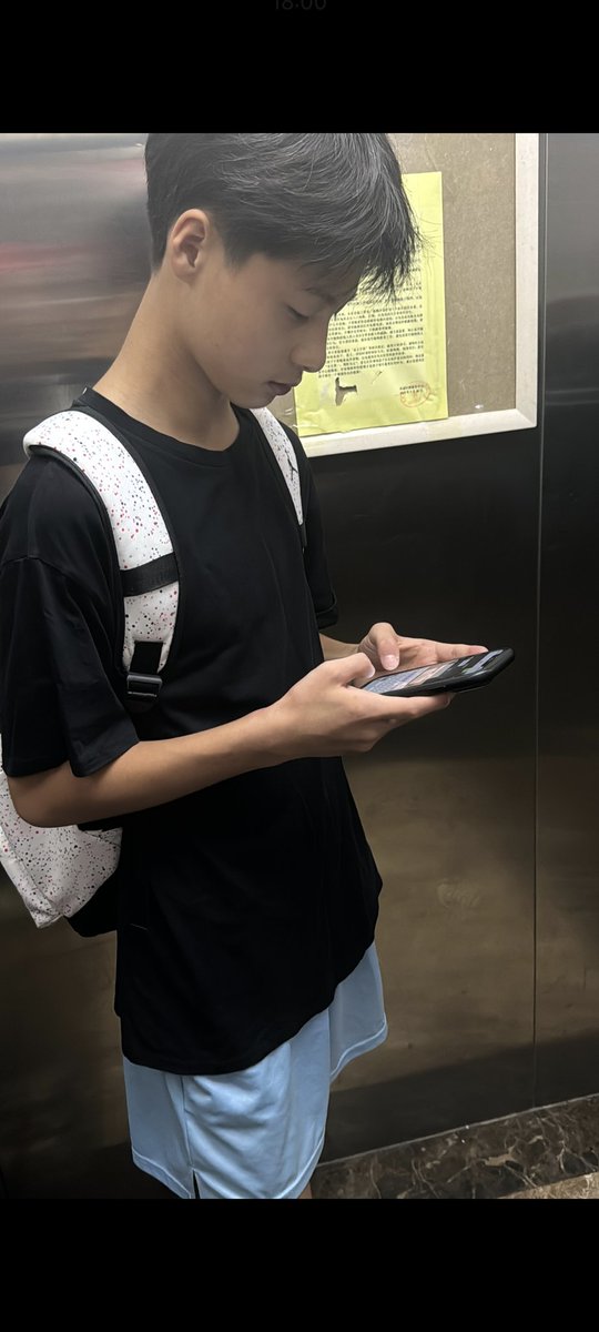 Basketballvlog's tweet photo. 编号M121 https://t.co/tpt6i0HJsa