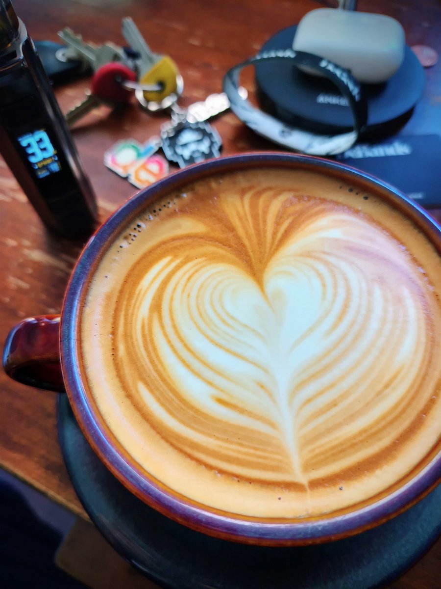 DJ vAPED ⚡️🎧⚡️ tweet media