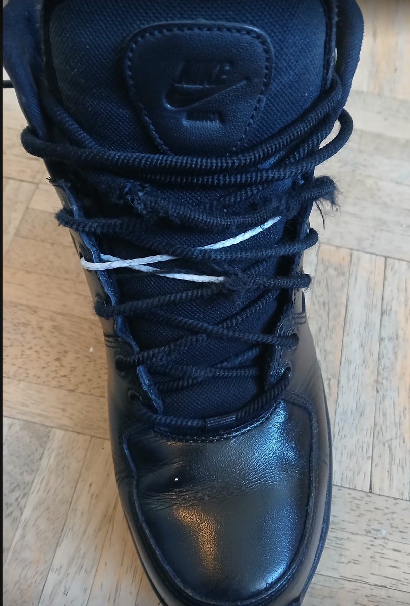 CynOnan's tweet photo. @Nike @nikestore why is the quality so low lately? Laces in shreds already.  Not even 1 yr old.  Help? https://t.co/513bSjgZ6O