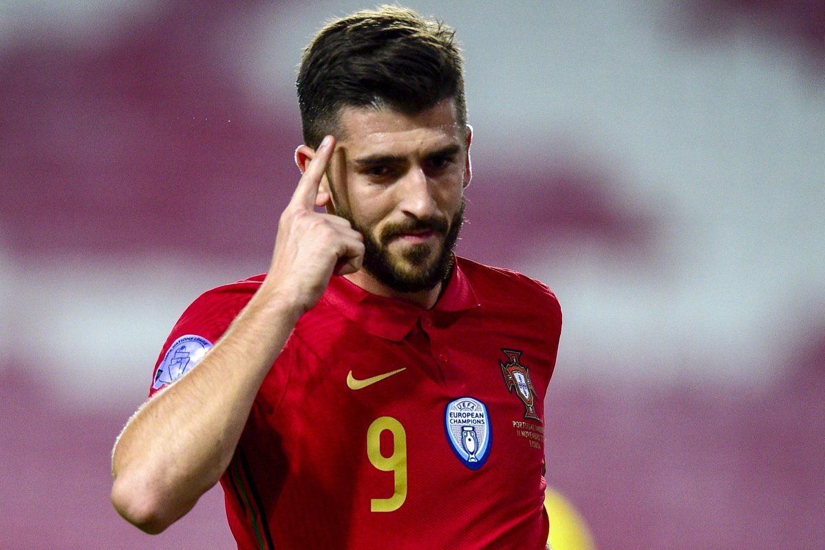 Brandon Servín tweet media