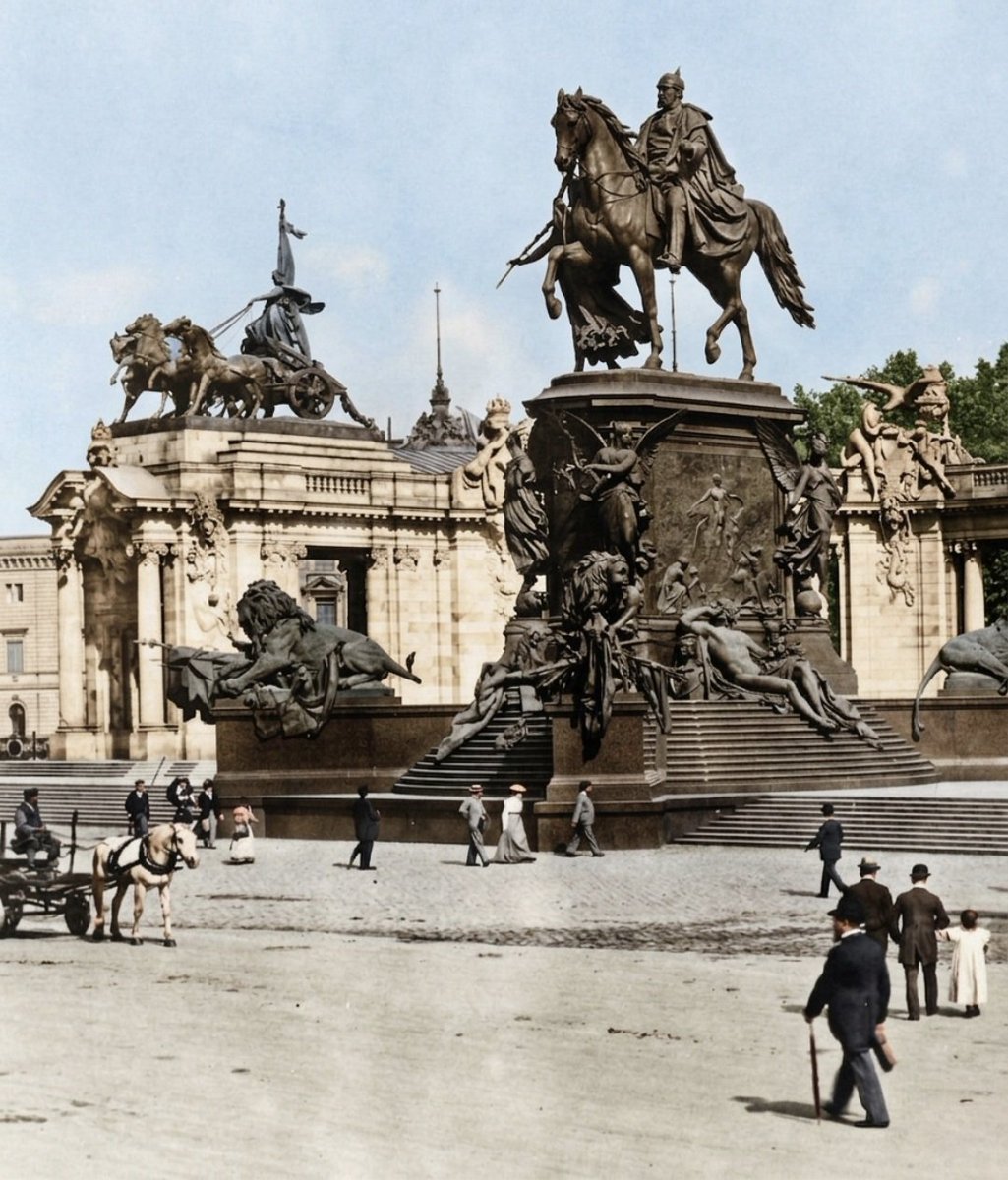 Alexander 𖤓 Nietzschean Vitalist tweet media