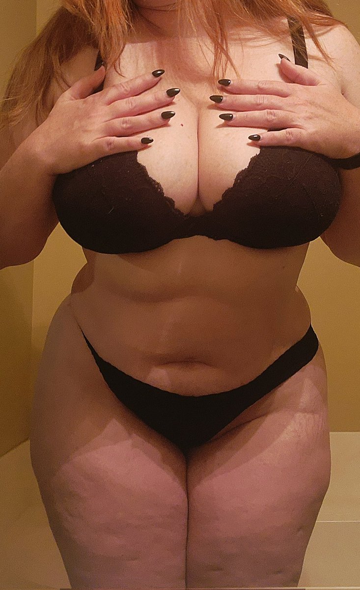 Red Lady tweet media