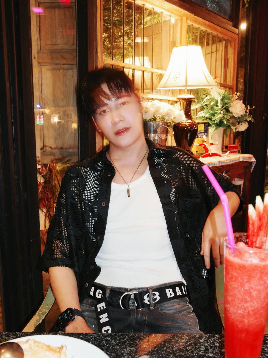 KRISTSINGTO TRENDS tweet media