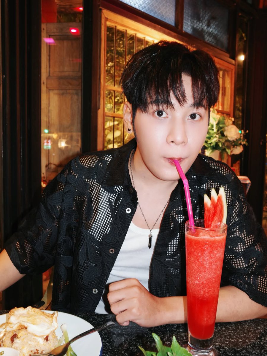 KRISTSINGTO TRENDS tweet media