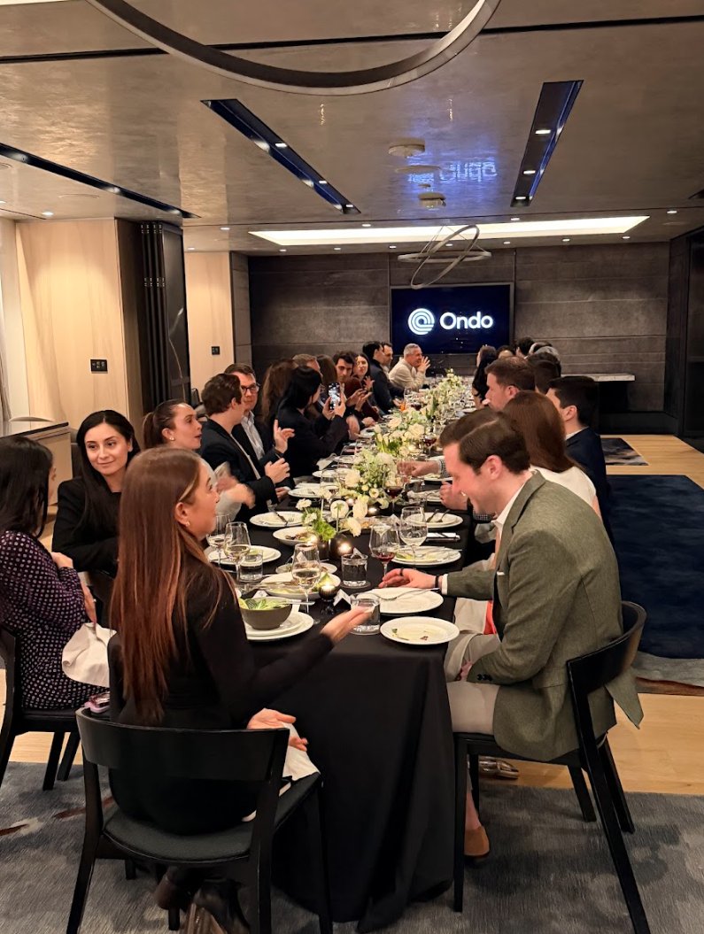 Ebony Lewkovitz tweet media