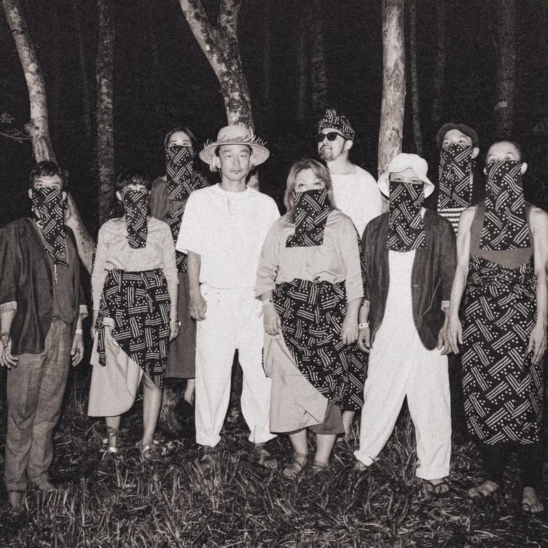 microAction tweet media