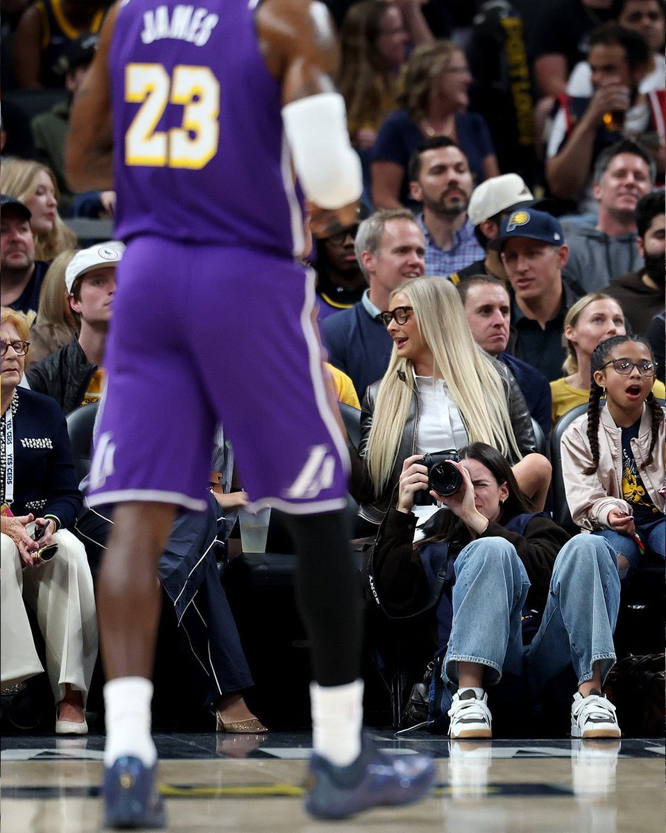 LeBron en Español tweet media