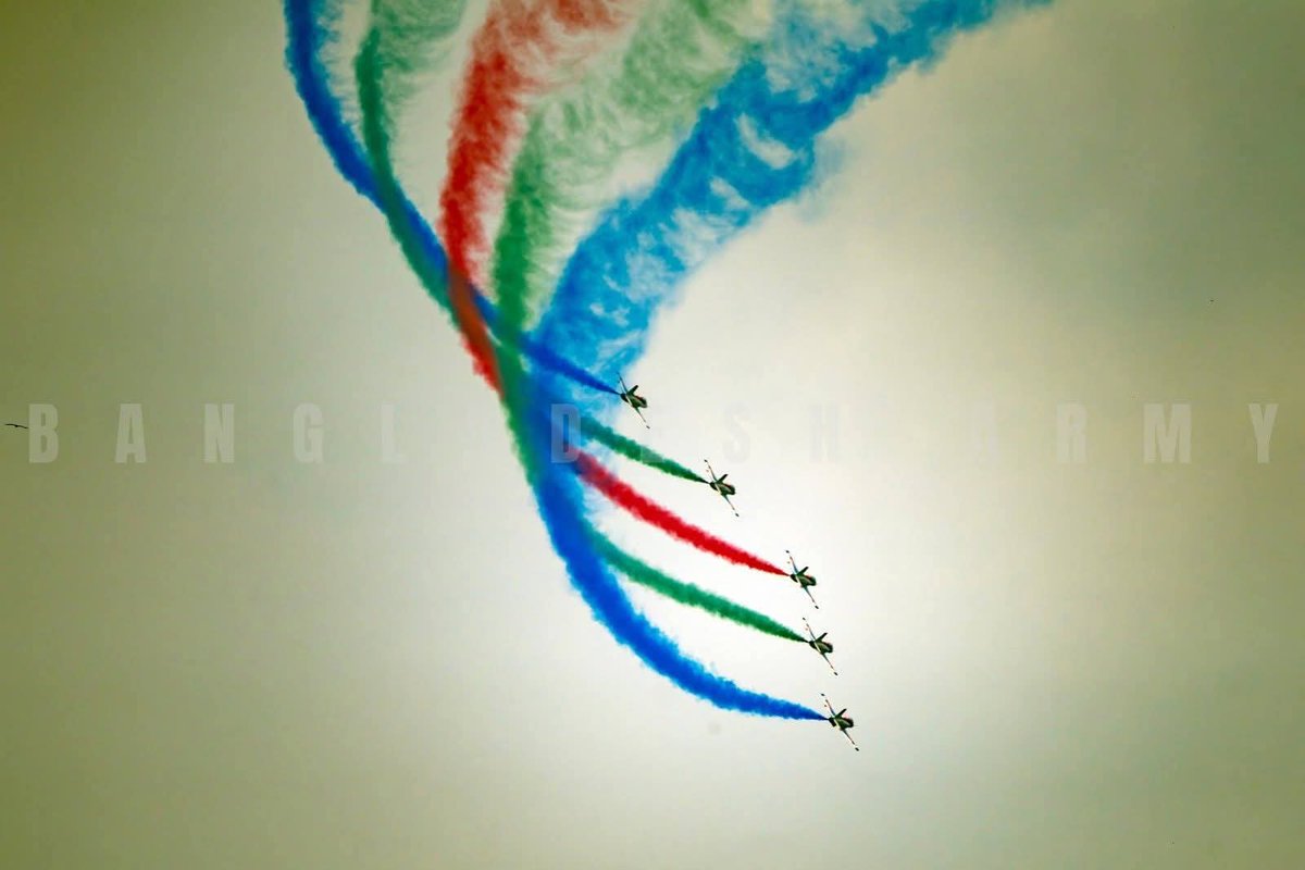 HasnatAb_dullah's tweet photo. On Independence Day,  we remember our freedom, honor the sacrifices, and celebrate with deep pride.

Note:photo taken from Bangladesh Army page
Hasnat Abdullah https://t.co/jF9tsWctJT