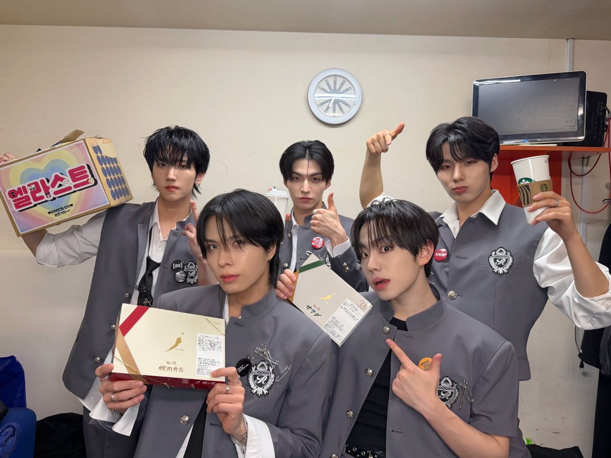 E'LAST(エラスト) JAPAN tweet media