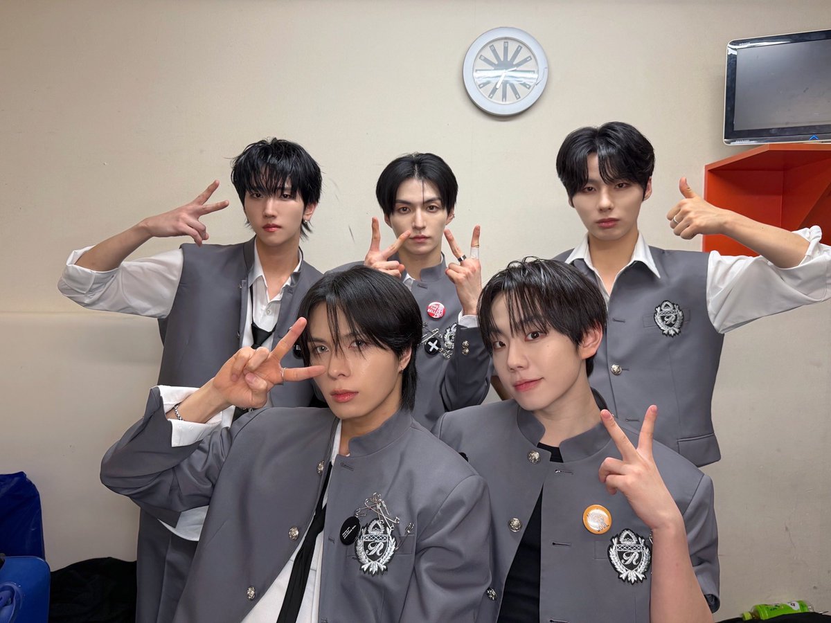 E'LAST(エラスト) JAPAN tweet media