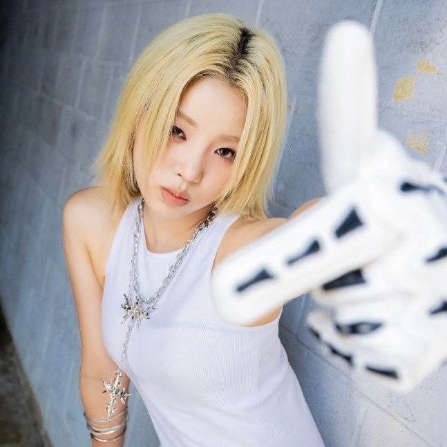 kheisha ☆ || #DELULU tweet media