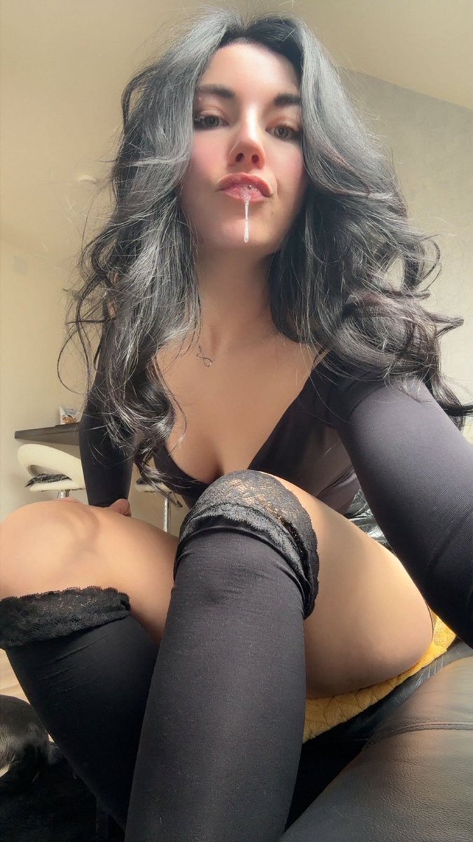 Goddess_layla tweet media