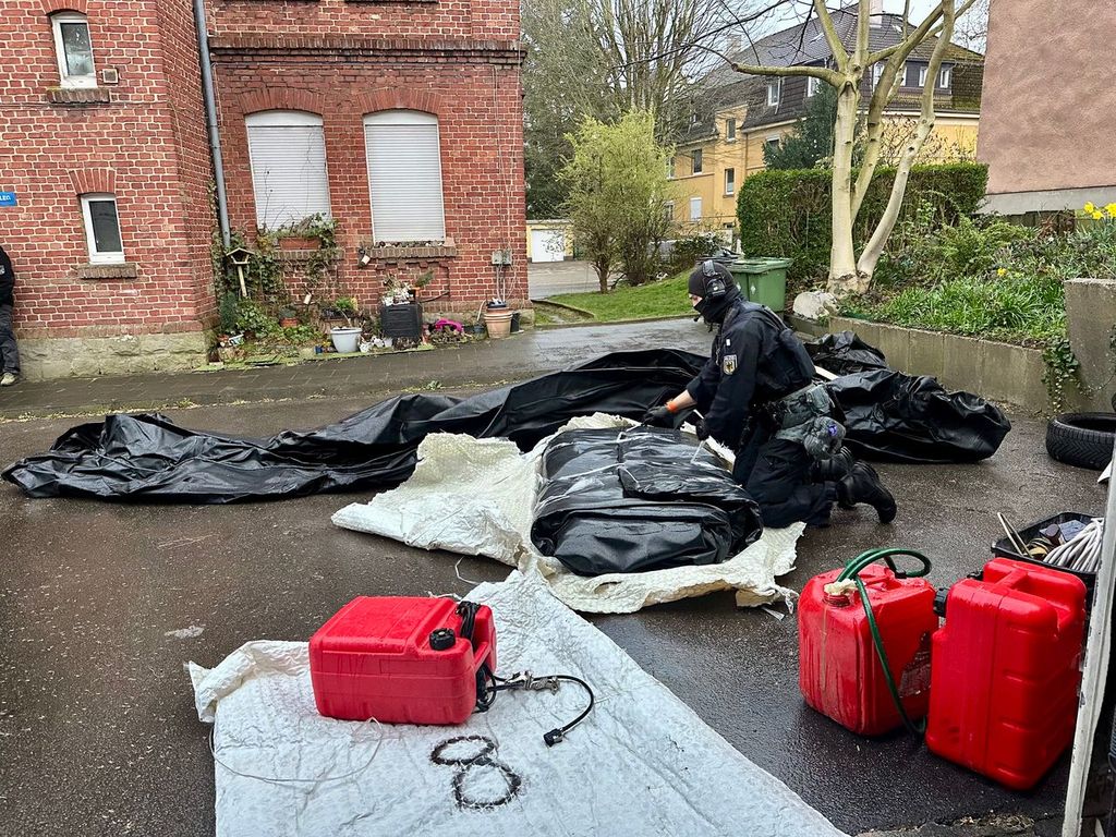 Home Office tweet media