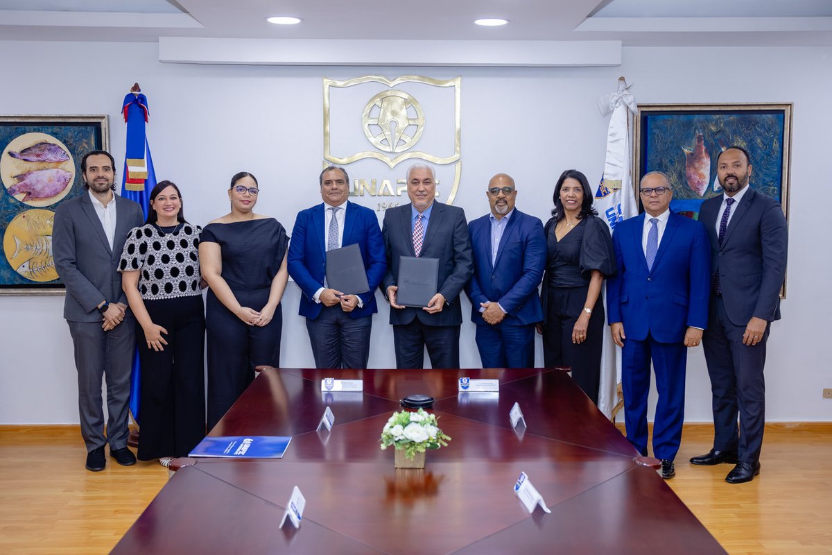 Universidad APEC tweet media