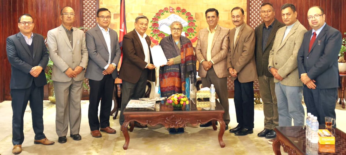 मुलुक गम्भीर राजनीतिक दुर्घटनातर्फ उन्मुख भएको अत्यन्त विषम परिस्थितिमा कार्यकारी अधिकार हातमा लिई राष्ट्रलाई निकास दिनु भएकोमा सम्माननीय प्रधानमन्त्री श्री सुशीला कार्कीज्यूप्रति हार्दिक आभार । तस्विर सौजन्य-केशव थापा