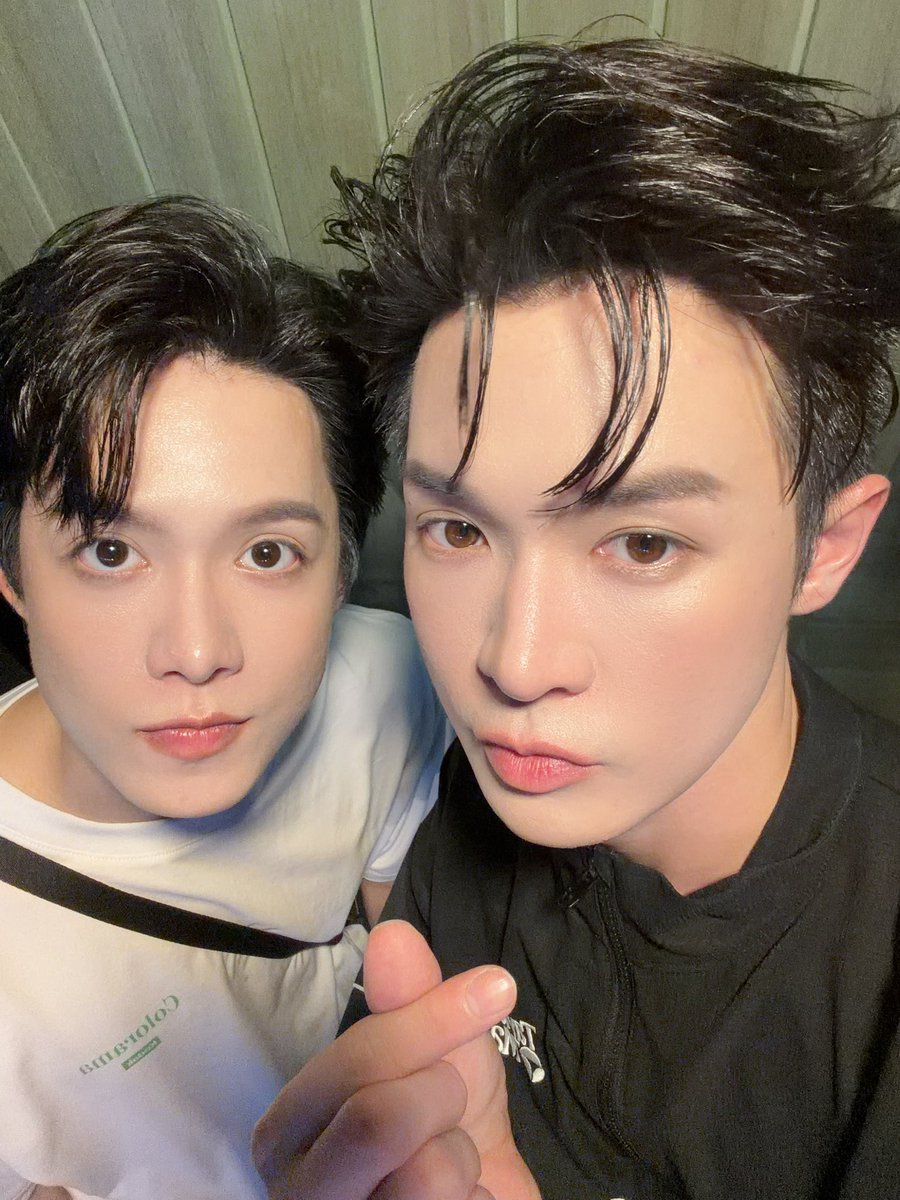 ขอบคุณที่ช่วยกันเล่นเทรนนะคับ
Thank you everyone ✨🤍
Good news coming 🌤️

BILLYFRANKY X MARC JACOBS SS26
#MarcJacobsSS26xBillyFranky #bbil1ypn #franky_weerapat
#star1ight