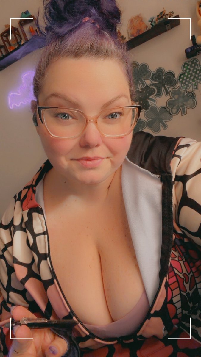 witchstarfall tweet media