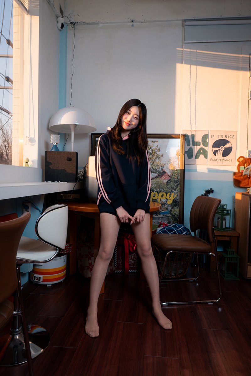 arlergi's tweet photo. 여친룩 웹화보입니다 :)
https://t.co/borke0MwiS
.
#각선미 #교복 #다리스타그램 #데일리룩 #룩북 #모델 #섹시 #스냅 #스냅사진 #스냅촬영 #스타킹 #스타킹발 #웹화보 #인물스냅 #인물사진 #짧은치마 #치마 #컨셉촬영 #팁토 #피팅모델 #하의실종 #화보 #훈녀 #model #ootd #pantyhose #stockings https://t.co/q3flK9CNy9