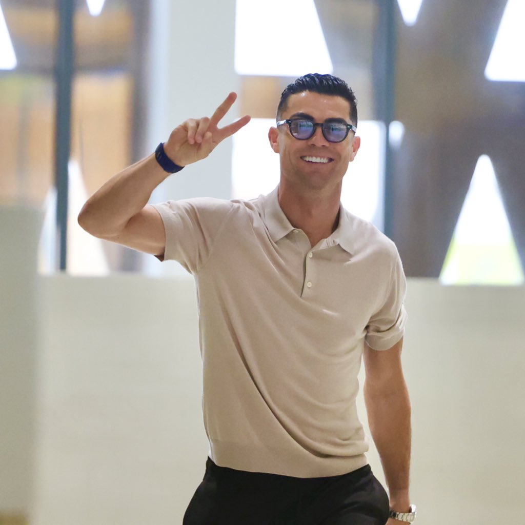 أوغست tweet media