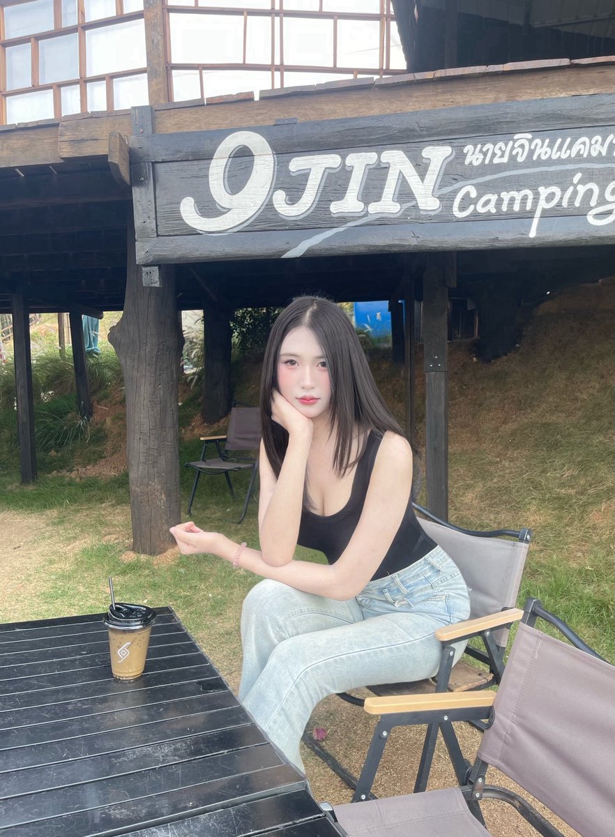 ลดา tweet media
