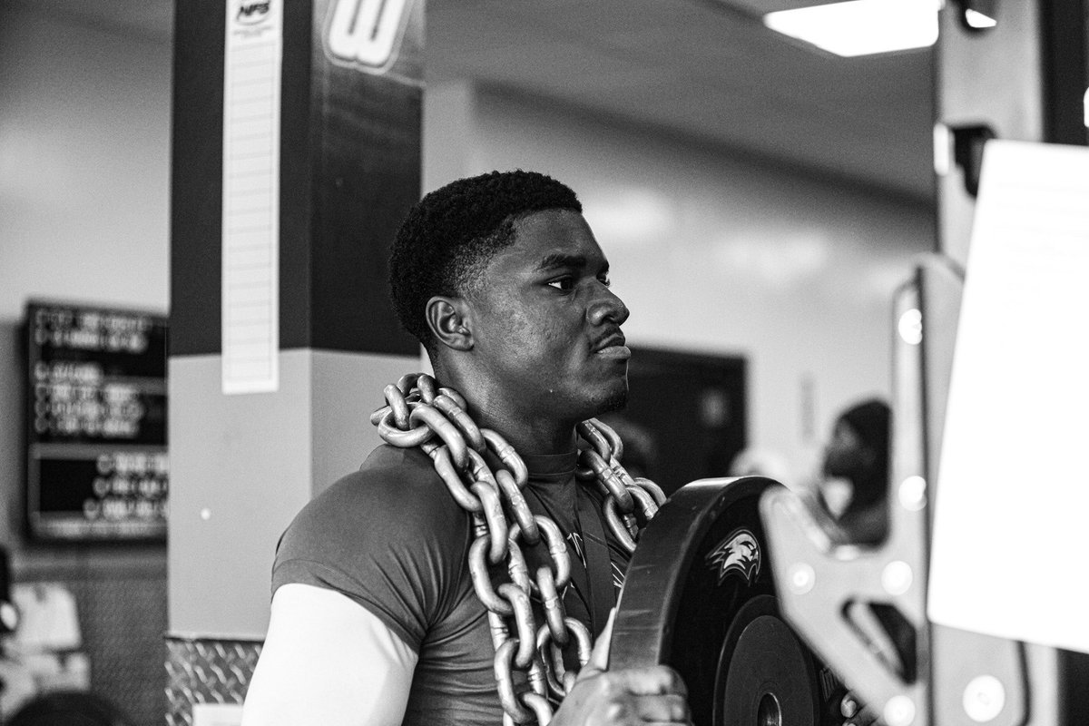 Wagner College Football tweet media