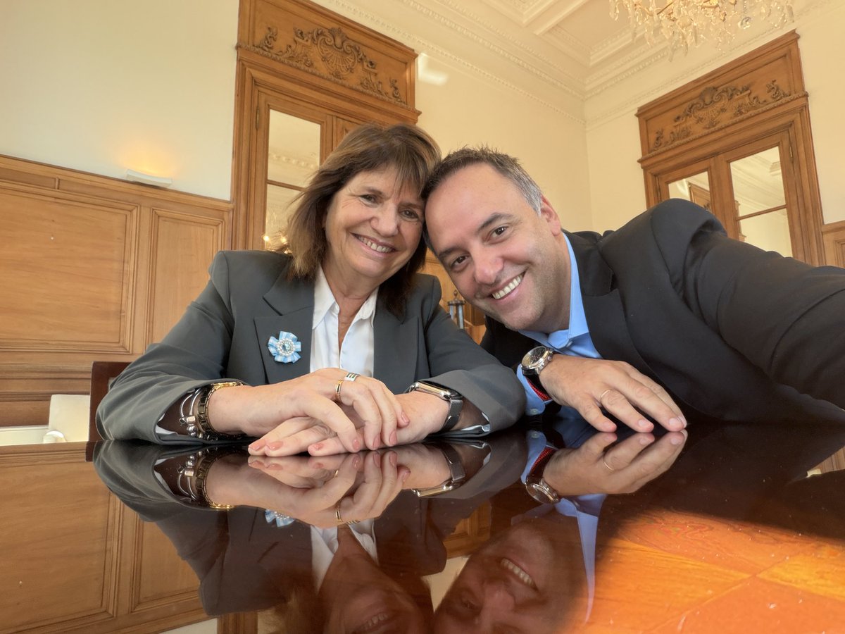 Manuel Adorni tweet media