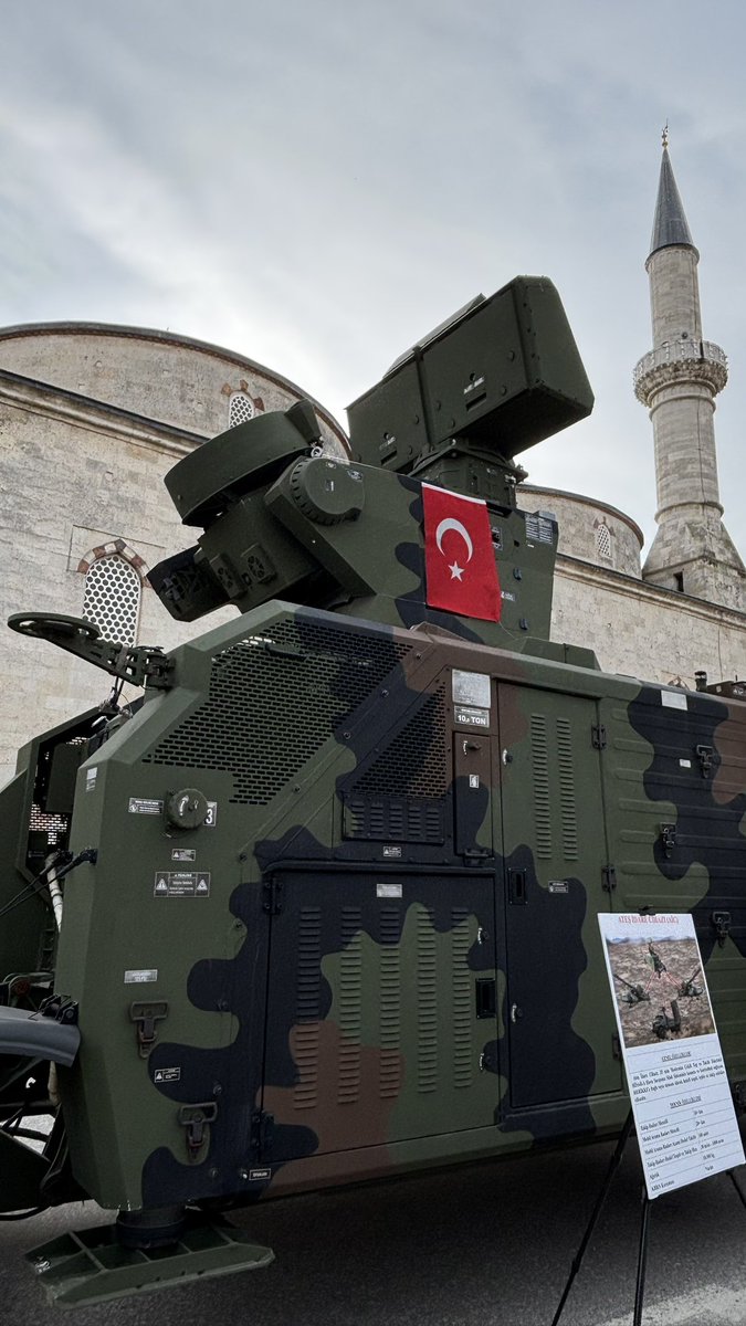 biz vatana dair her seye sevdali olan insanlariz ..