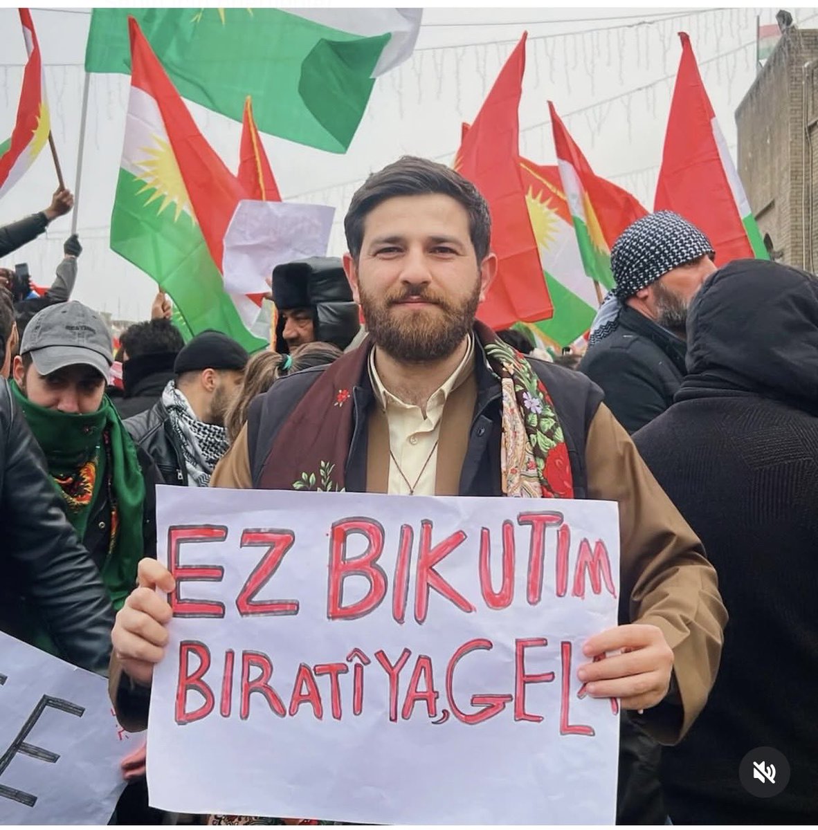 Rallan Roe ☀️ tweet media