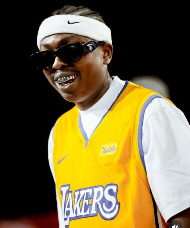 Nigga hood the Emcee ✊🏿👮🏿♂️ tweet media