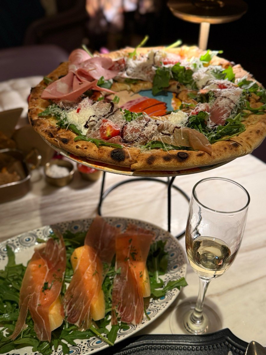 becky lynn lowery tweet media