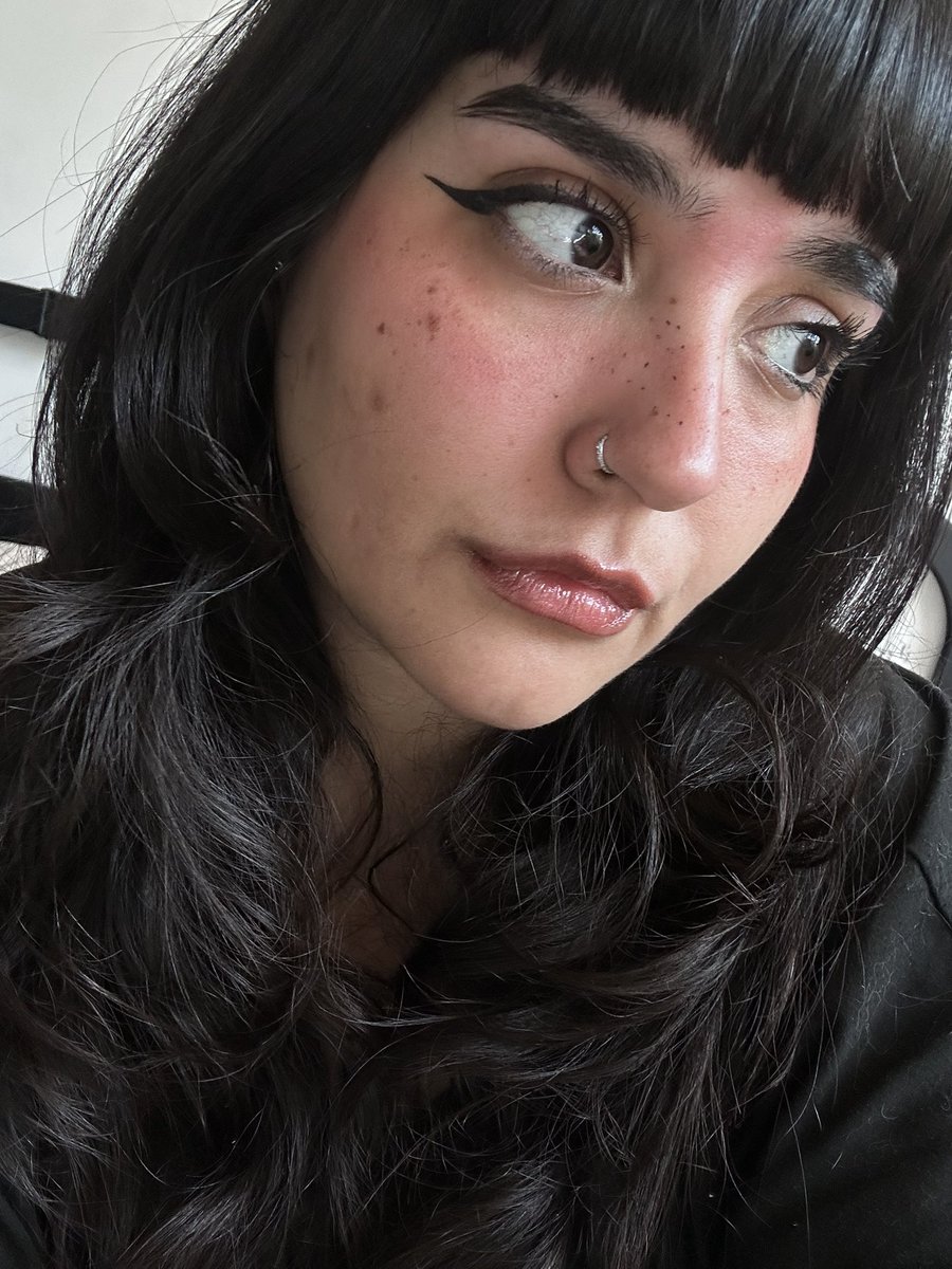 𝐴𝑛𝑛𝑖𝑒 𝑅𝑜𝑗𝑎𝑠 ❨ ⟣ tweet media