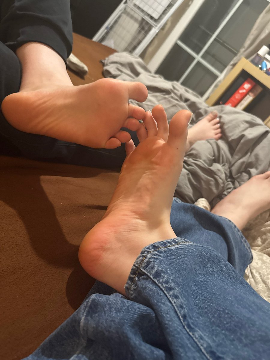 alles rund um Füße 😝👣 tweet media