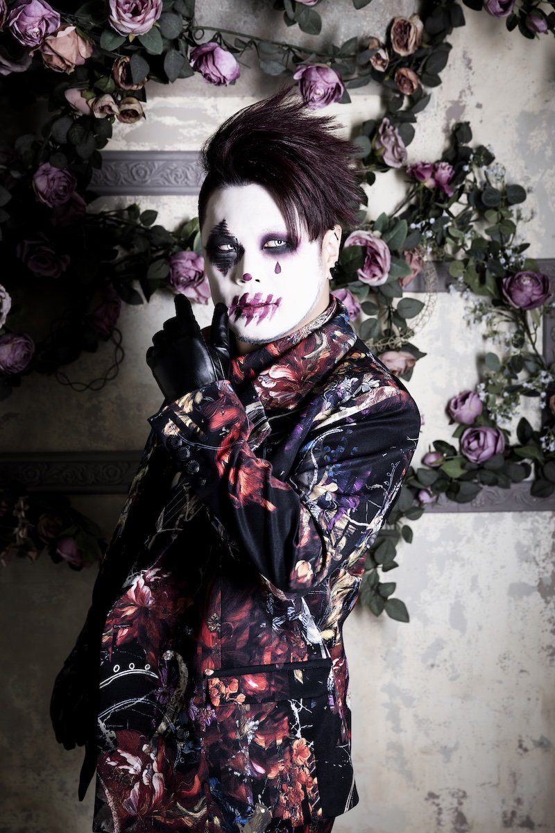 danchonogod's tweet photo. 色々な写真があるので一旦整理します。

1枚目:NoGoDの団長
2枚目:Alternation of GenerationsのDANCHO
3枚目:団長×広末慧の団長
4枚目:普段の濱守康太郎

です。
これが基本です。 https://t.co/NNGvTJTalF