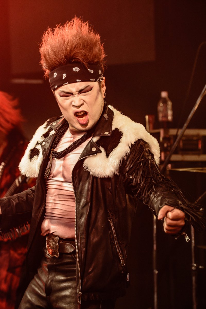 danchonogod's tweet photo. 色々な写真があるので一旦整理します。

1枚目:NoGoDの団長
2枚目:Alternation of GenerationsのDANCHO
3枚目:団長×広末慧の団長
4枚目:普段の濱守康太郎

です。
これが基本です。 https://t.co/NNGvTJTalF