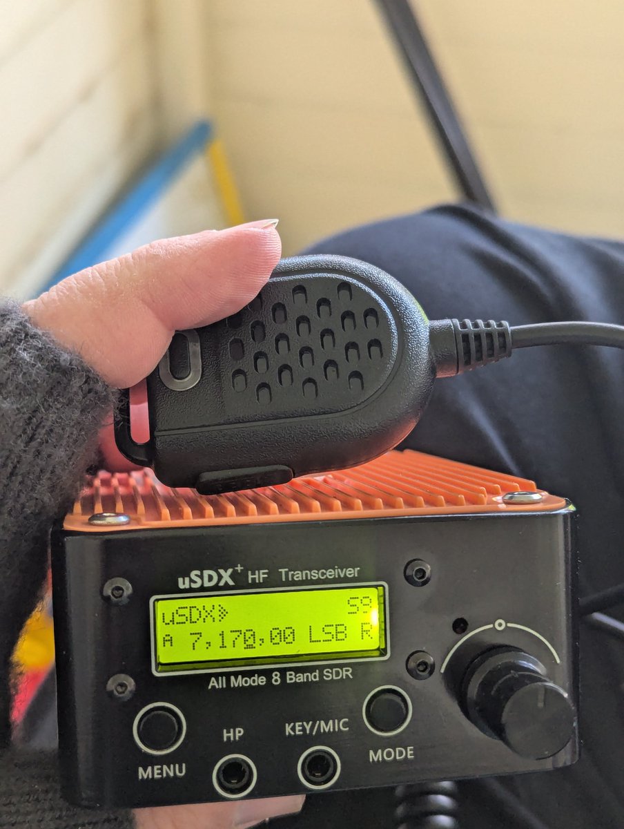 M0MJH's tweet image. Just worked my first station using my USDX+ V2 on 40m, a low EFHW into a 49:1 unun and just the internal battery, so about 3-5w. Second call to M9IOC POTA station. #HAMR