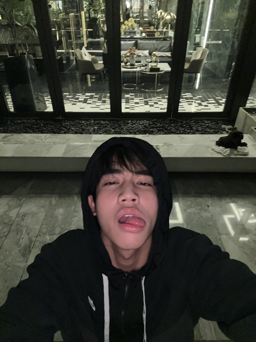 Voska.krin tweet media